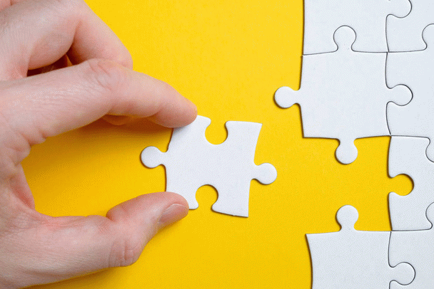 آموزش کامل بازاریابی آنلاین: چکیده تجربیات نی نی سایت (6 مورد کلیدی) + سوالات متداول و جدول جامع